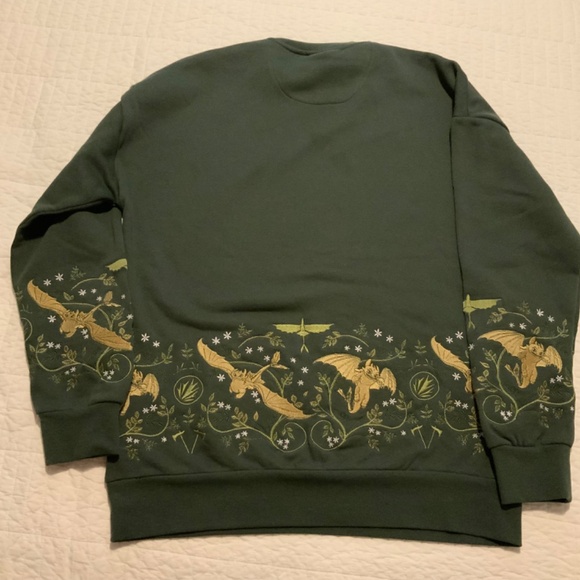DreamWorks How To Train Your Dragon Toothless Floral Embroidered Crewneck - Picture 4 of 5